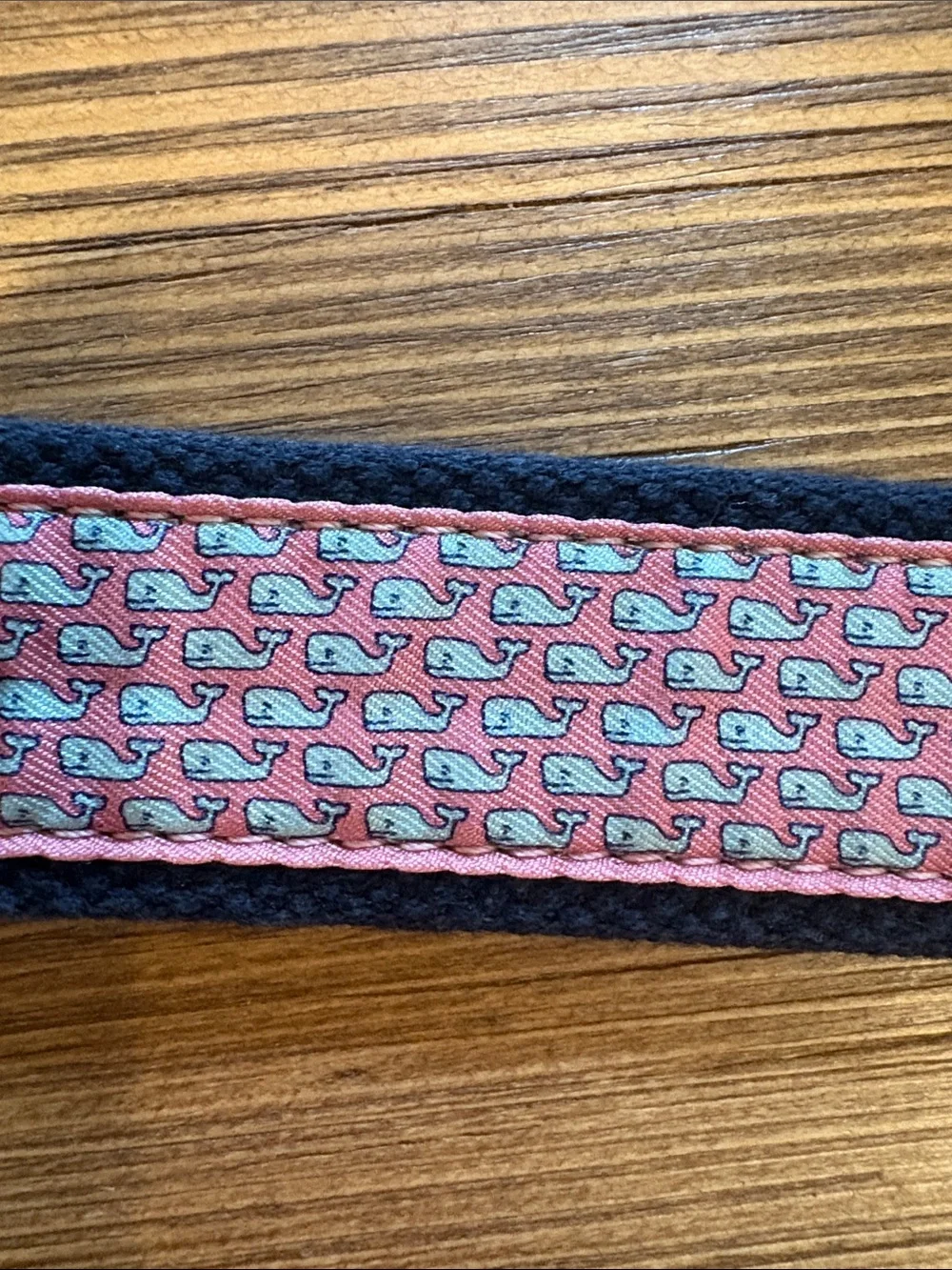 Vineyard Vines Whale Pattern Pink Navy belt